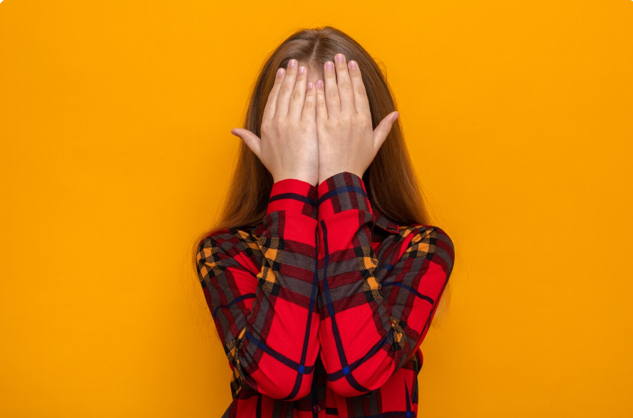 Agorafobi Nedir? Nedenleri ve Tedavi Yöntemleri