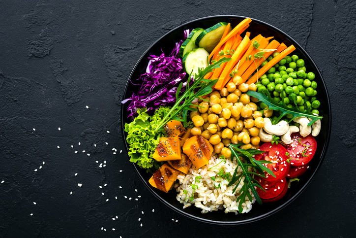 Vegan Beslenme: Sağlıklı ve Dengeli Bir Vejetaryen Diyet Nasıl Oluşturulur?